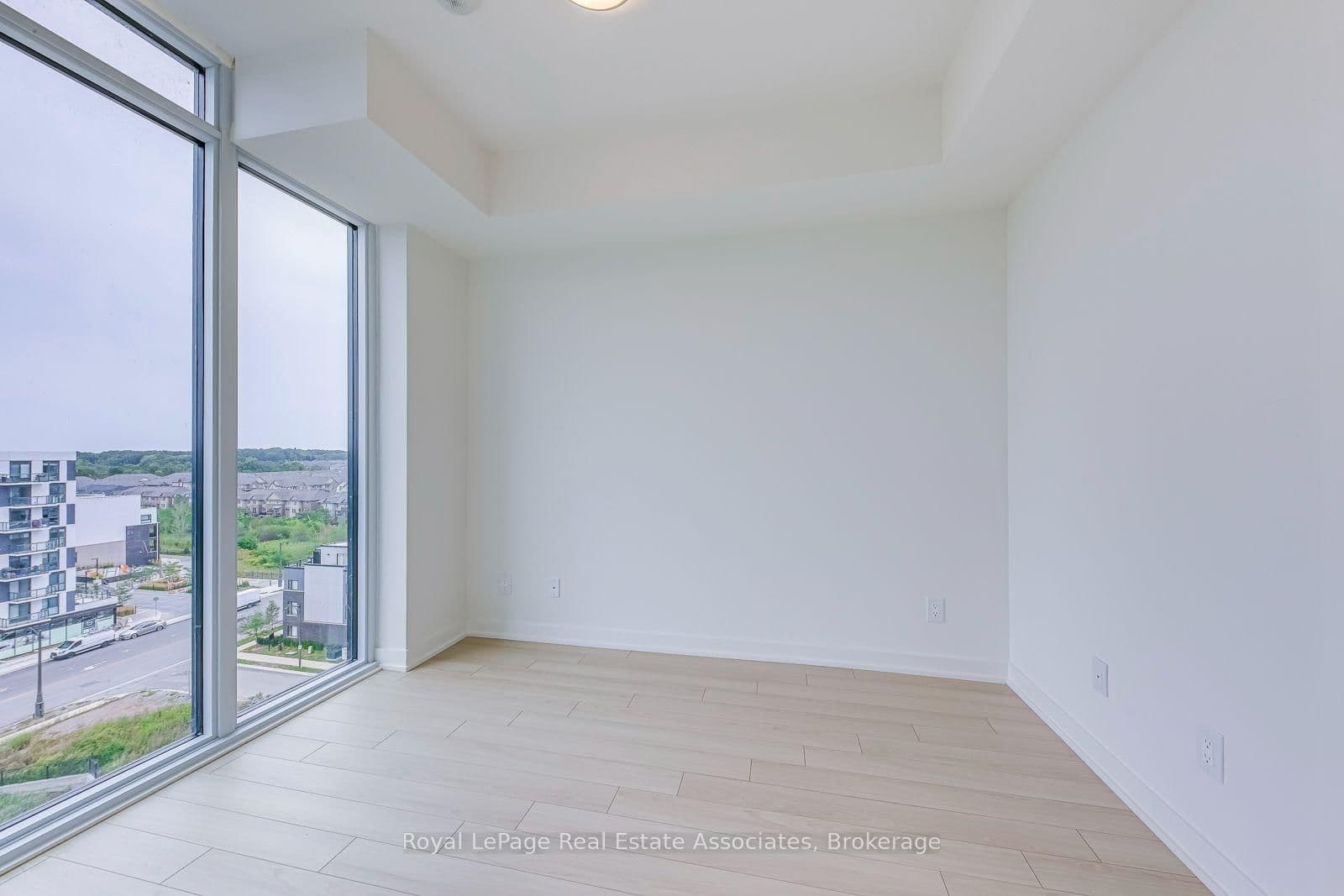 3079 Trafalgar Road, Unit 903 thumbnail 20