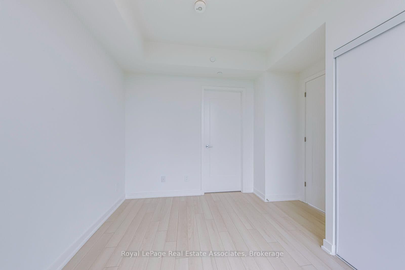 3079 Trafalgar Road, Unit 903 thumbnail 22