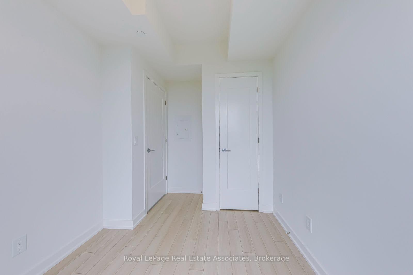3079 Trafalgar Road, Unit 903 thumbnail 25