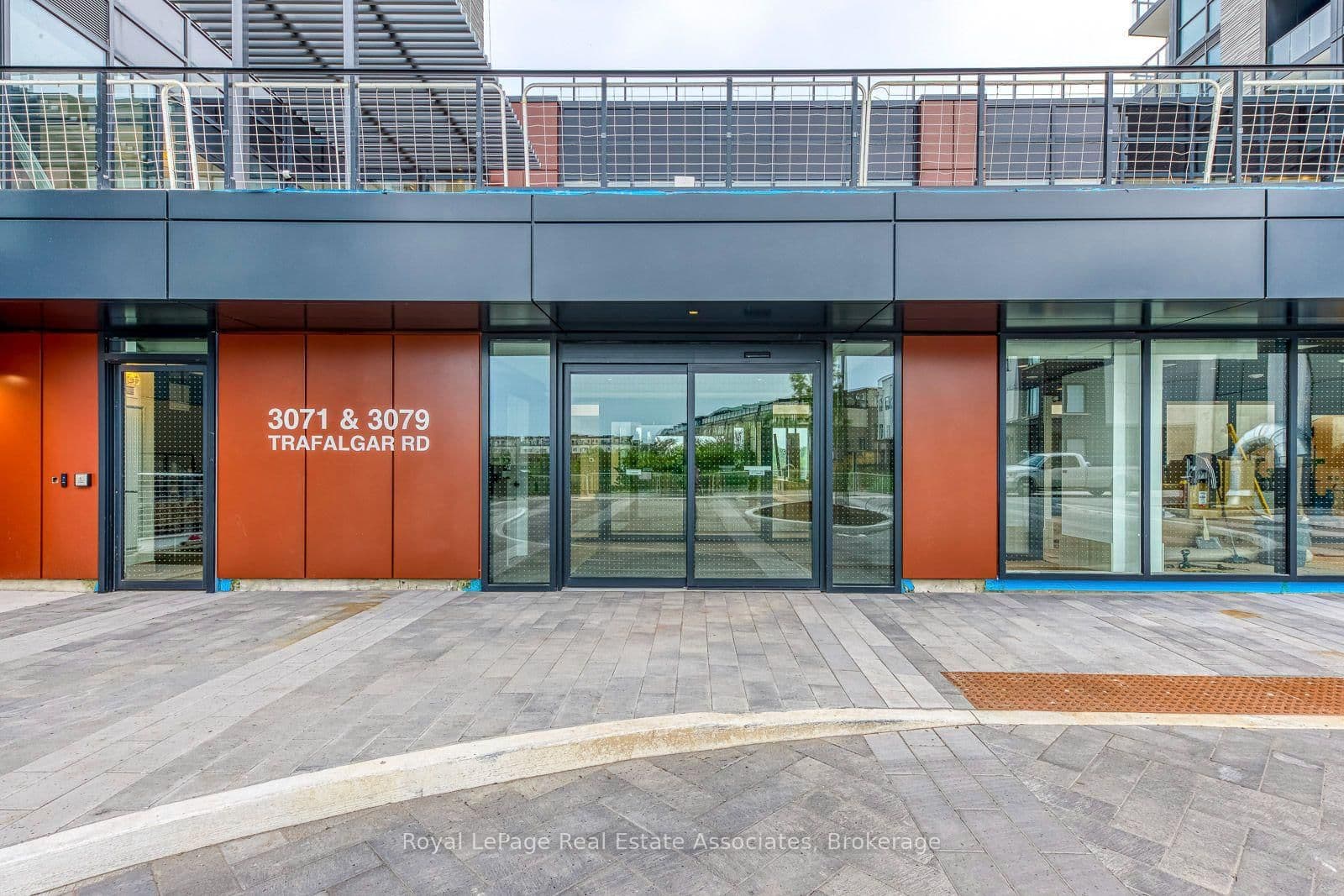 3079 Trafalgar Road, Unit 903 thumbnail 4