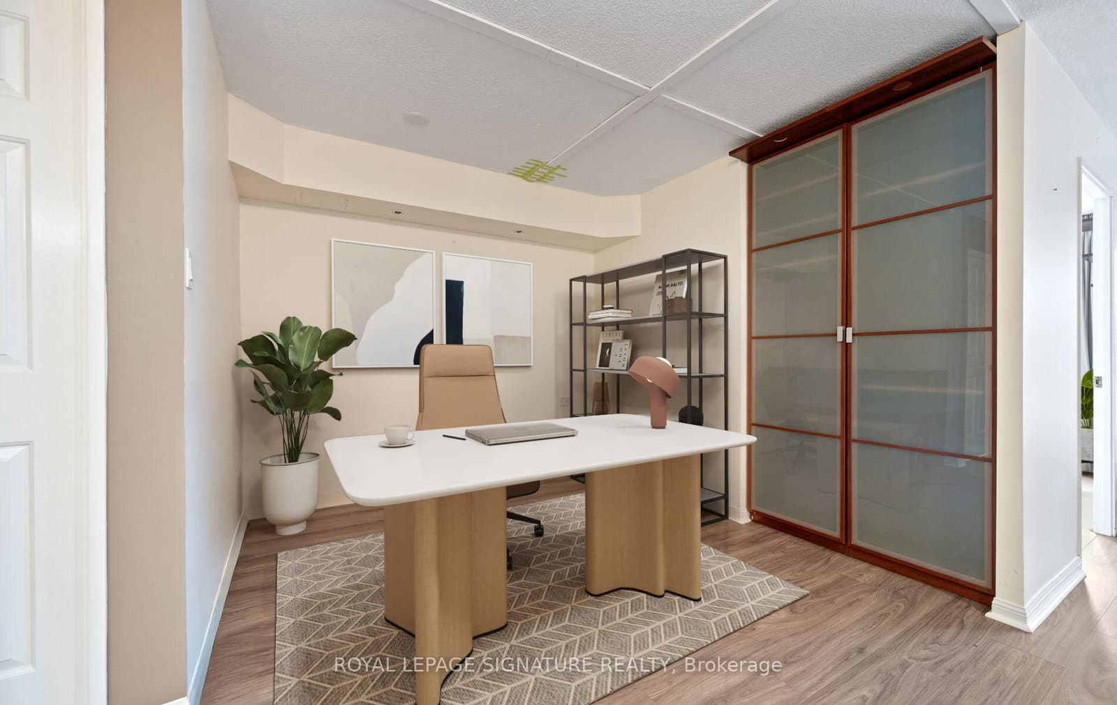101 Subway Crescent, Unit 102 thumbnail 5