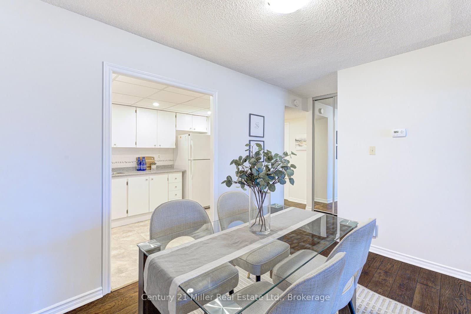 20 Speers Road, Unit 304 thumbnail 13