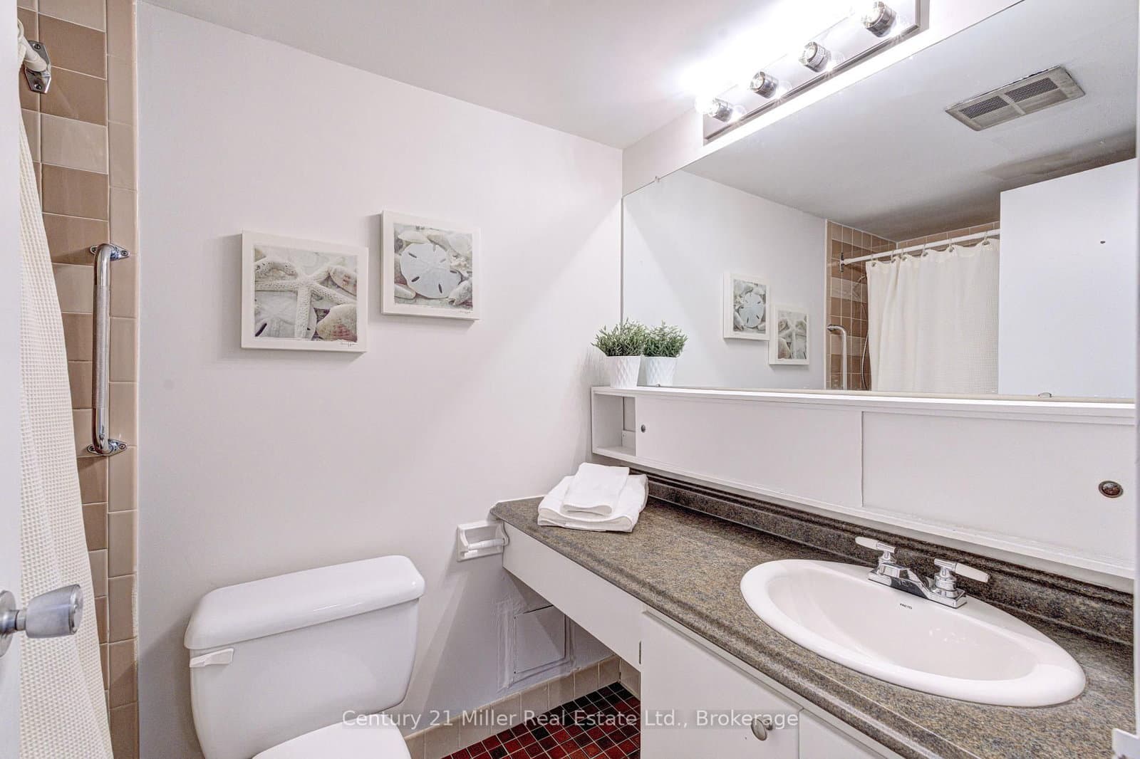 20 Speers Road, Unit 304 thumbnail 19