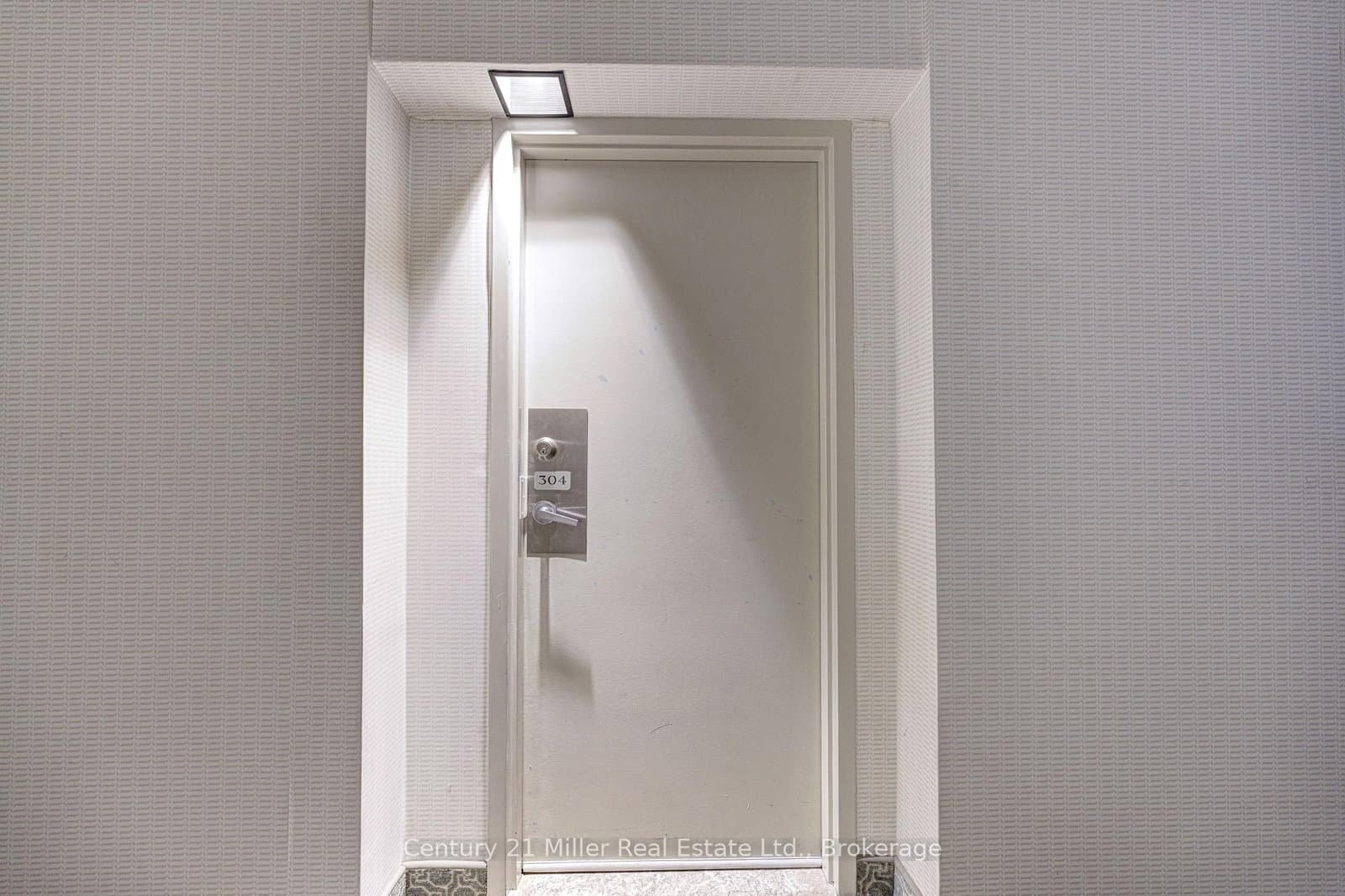20 Speers Road, Unit 304 thumbnail 21