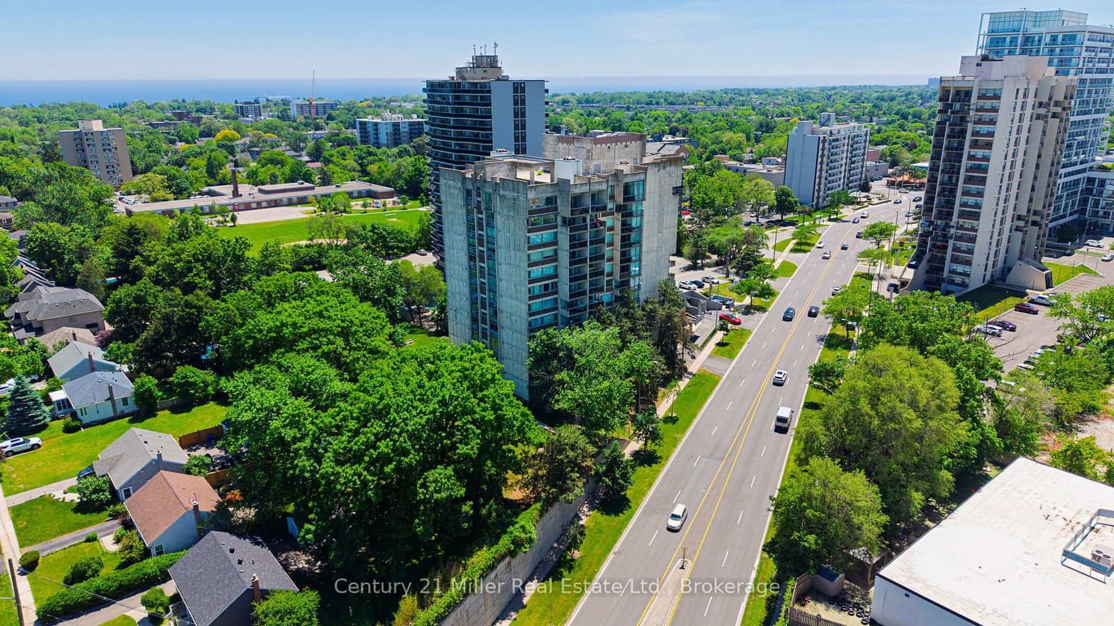 20 Speers Road, Unit 304 thumbnail 22