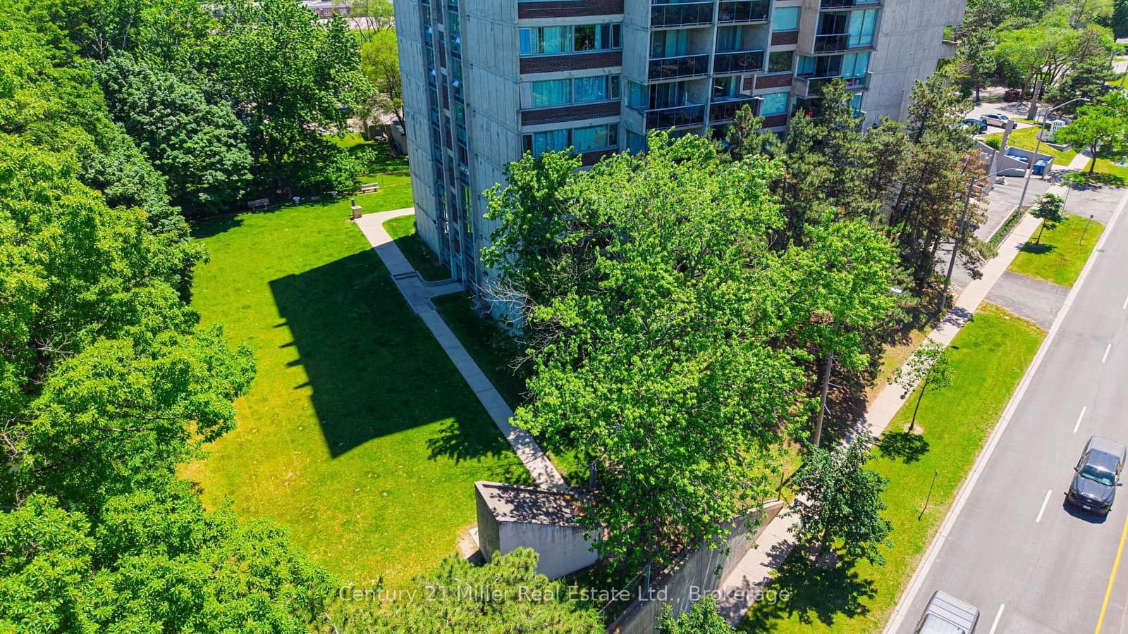 20 Speers Road, Unit 304 thumbnail 24