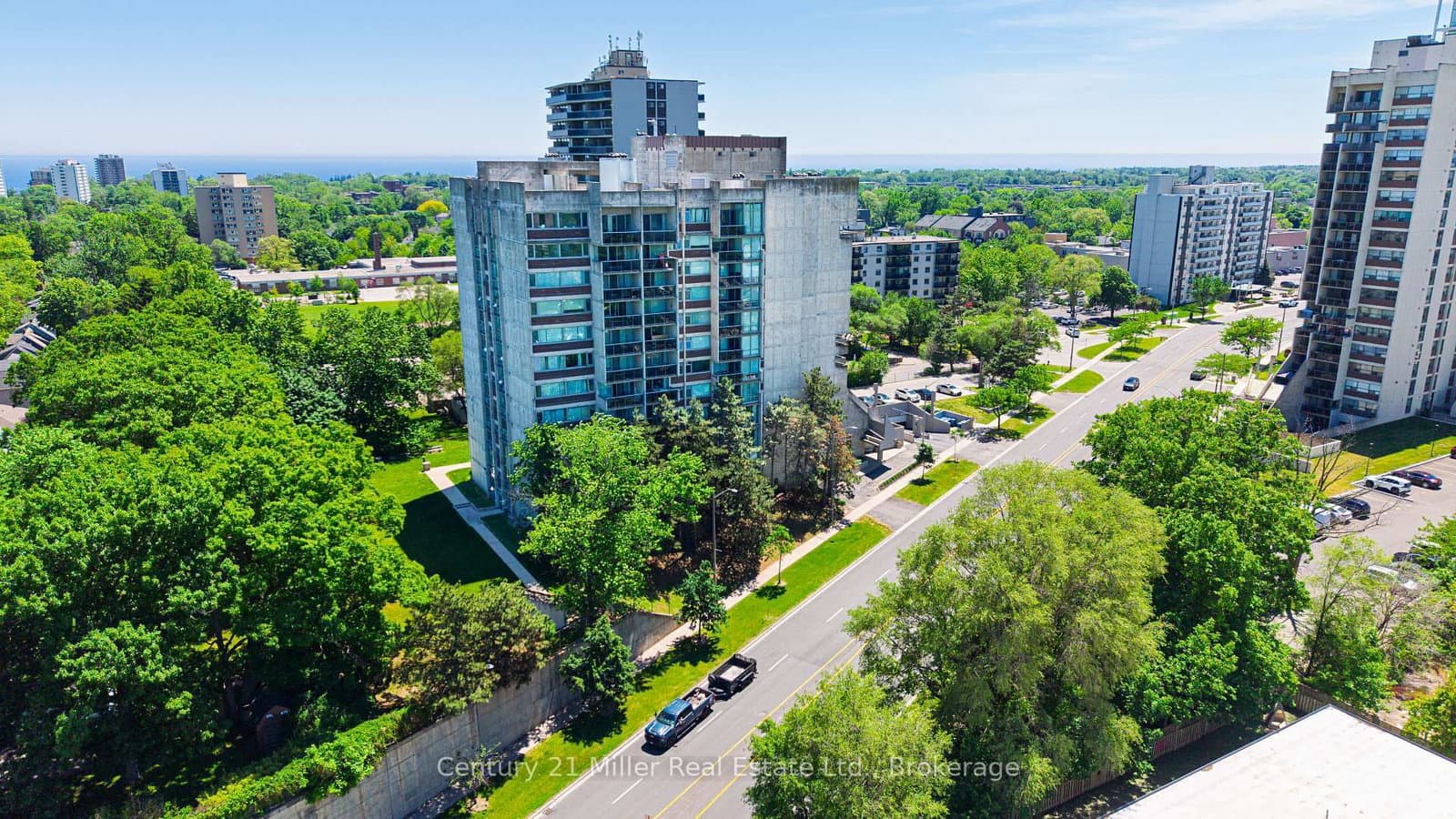 20 Speers Road, Unit 304 thumbnail 6