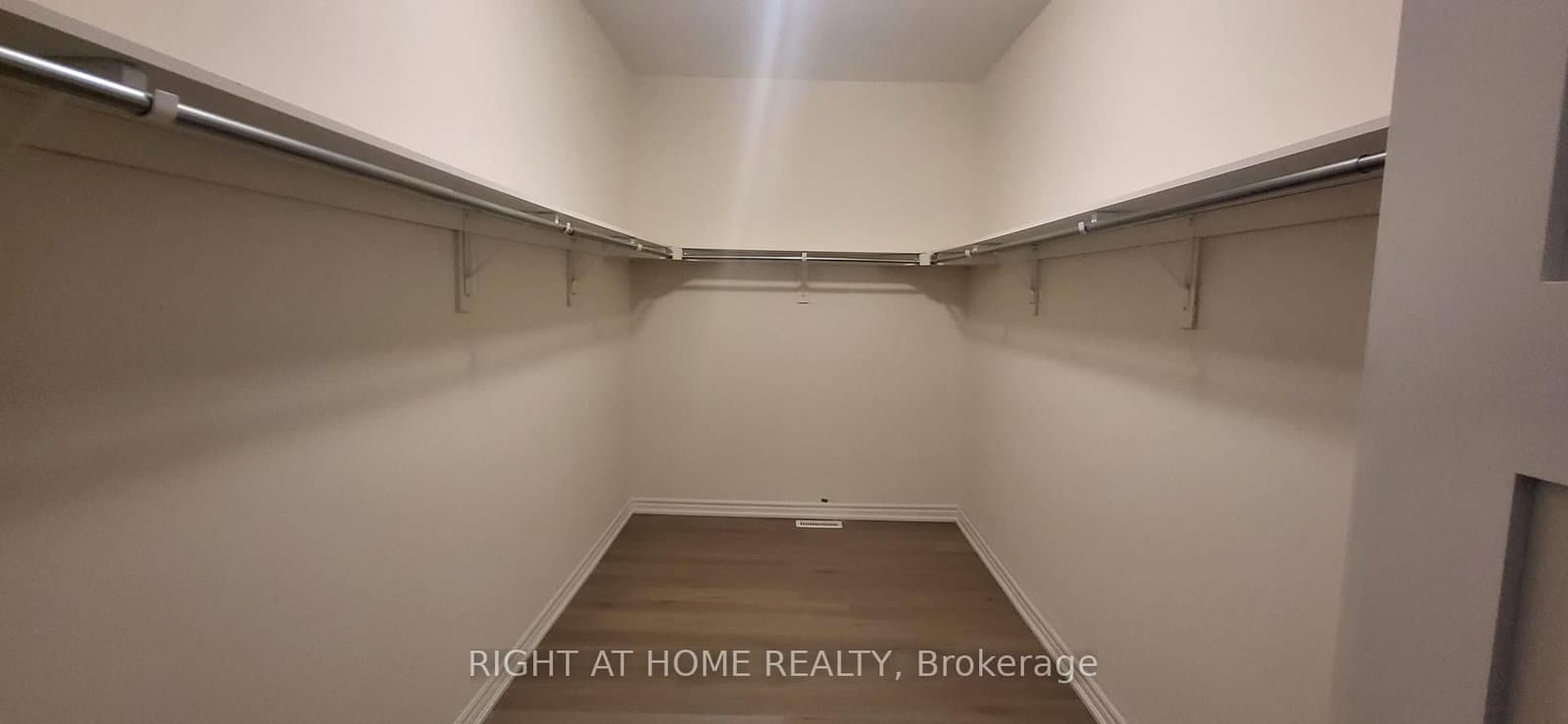 79 Eastman Drive N thumbnail 11