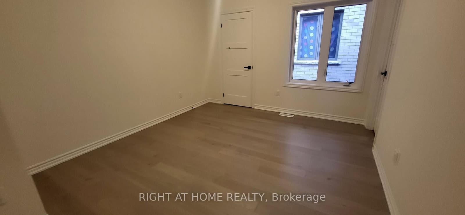 79 Eastman Drive N thumbnail 14