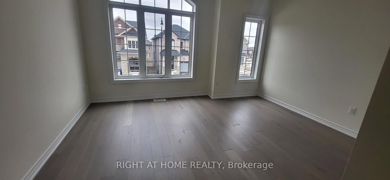 79 Eastman Drive N thumbnail 17