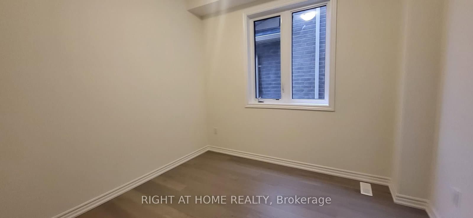 79 Eastman Drive N thumbnail 18