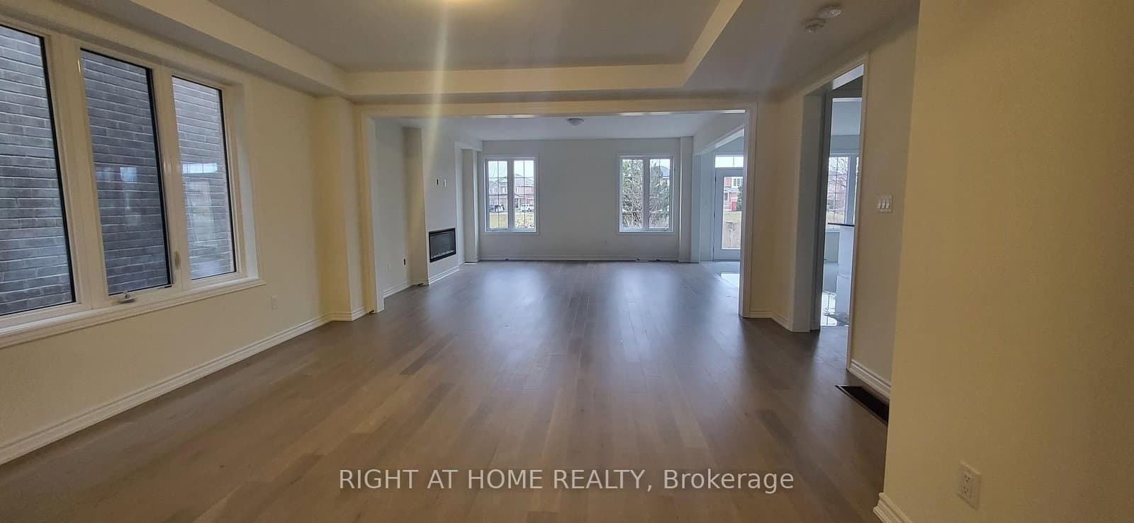 79 Eastman Drive N thumbnail 4