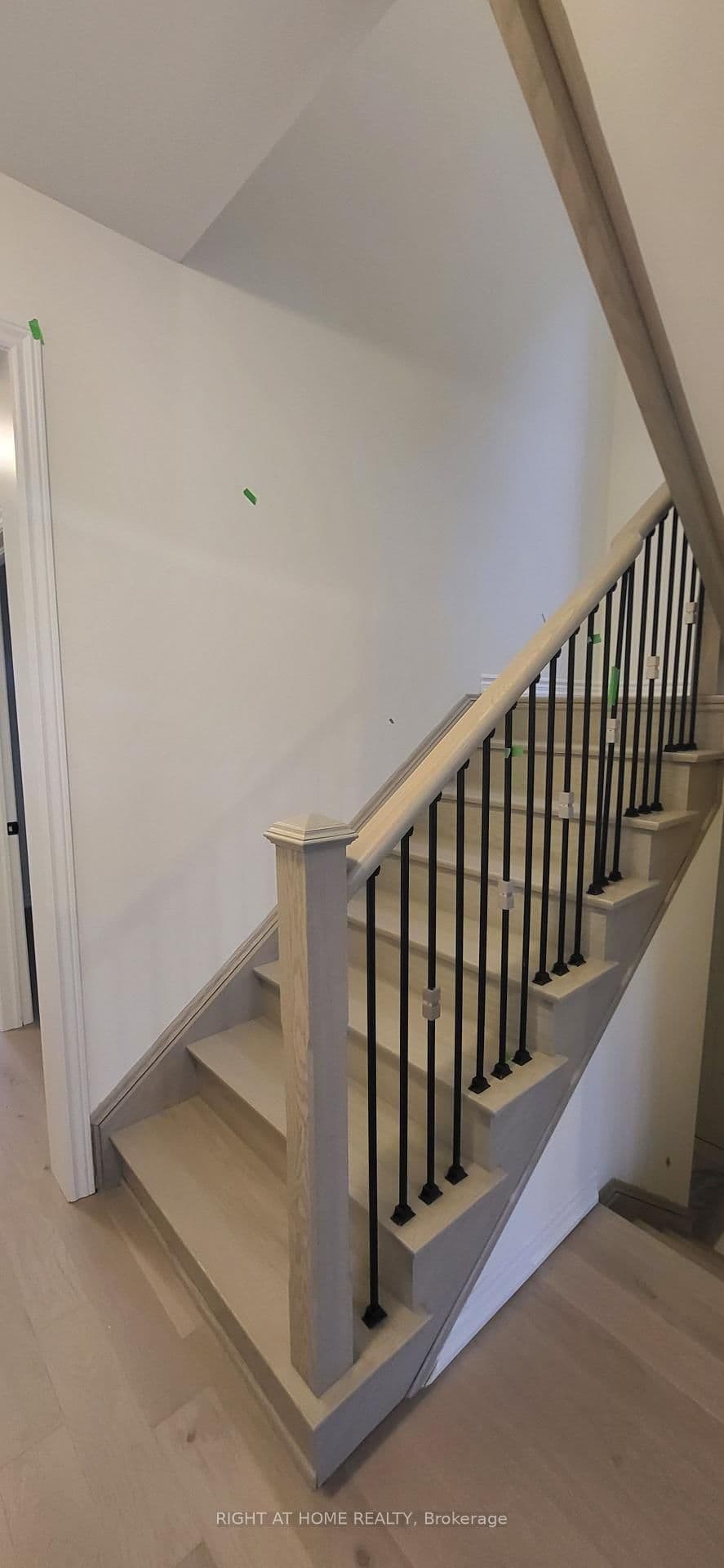 79 Eastman Drive N thumbnail 7