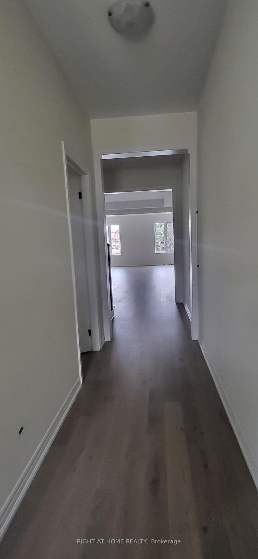 79 Eastman Drive N thumbnail 8