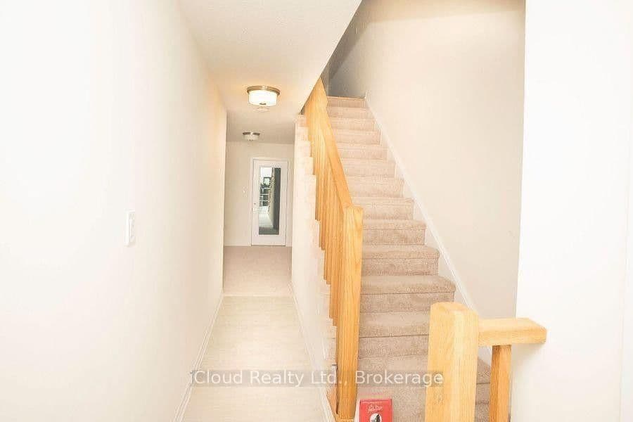 84 Fieldridge Crescent thumbnail 3