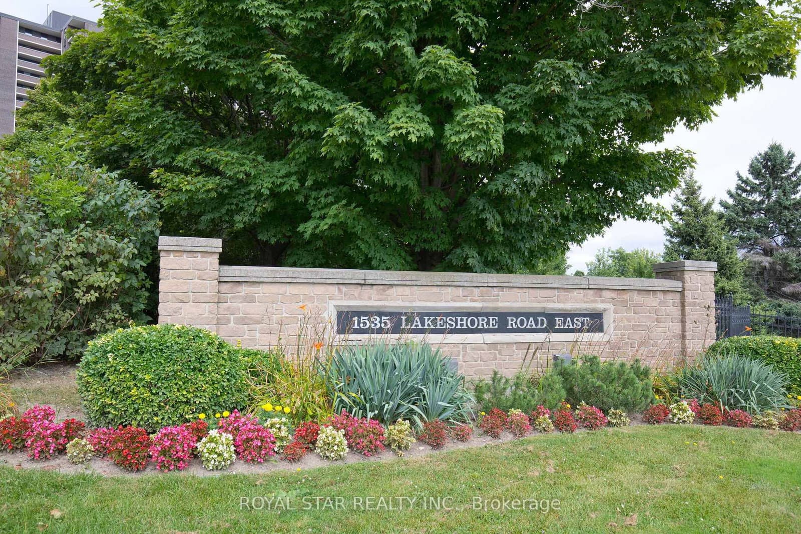 1535 Lakeshore Road E, Unit 1607 - Image 1