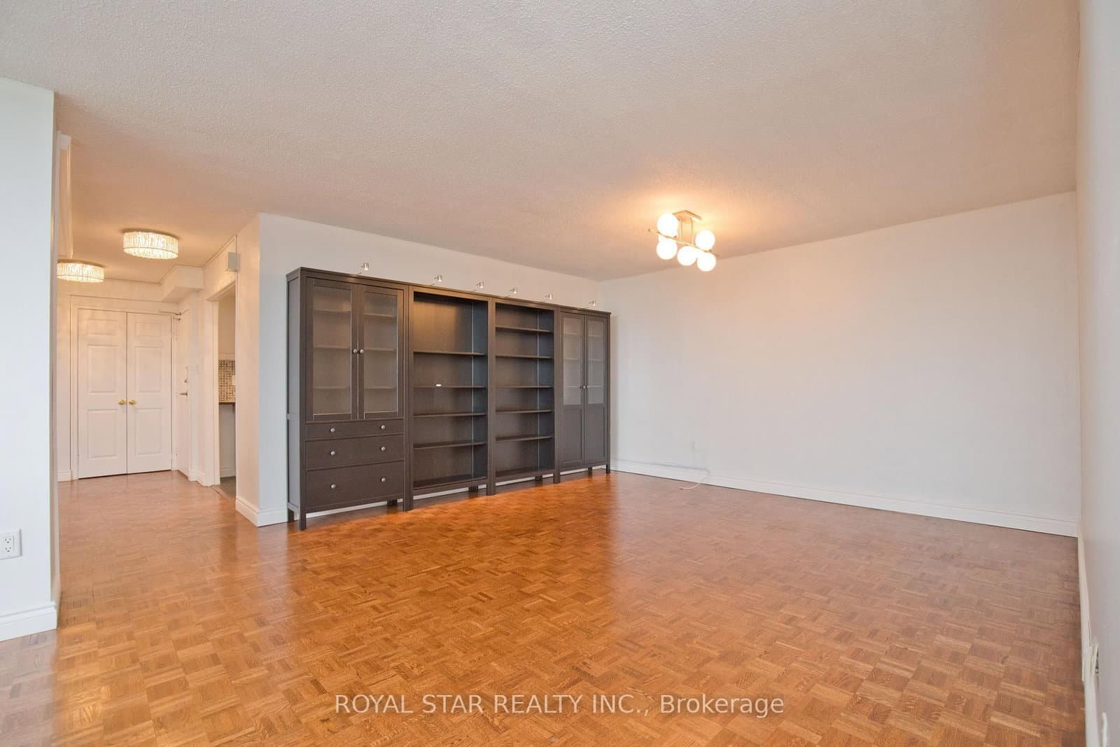 1535 Lakeshore Road E, Unit 1607 thumbnail 14