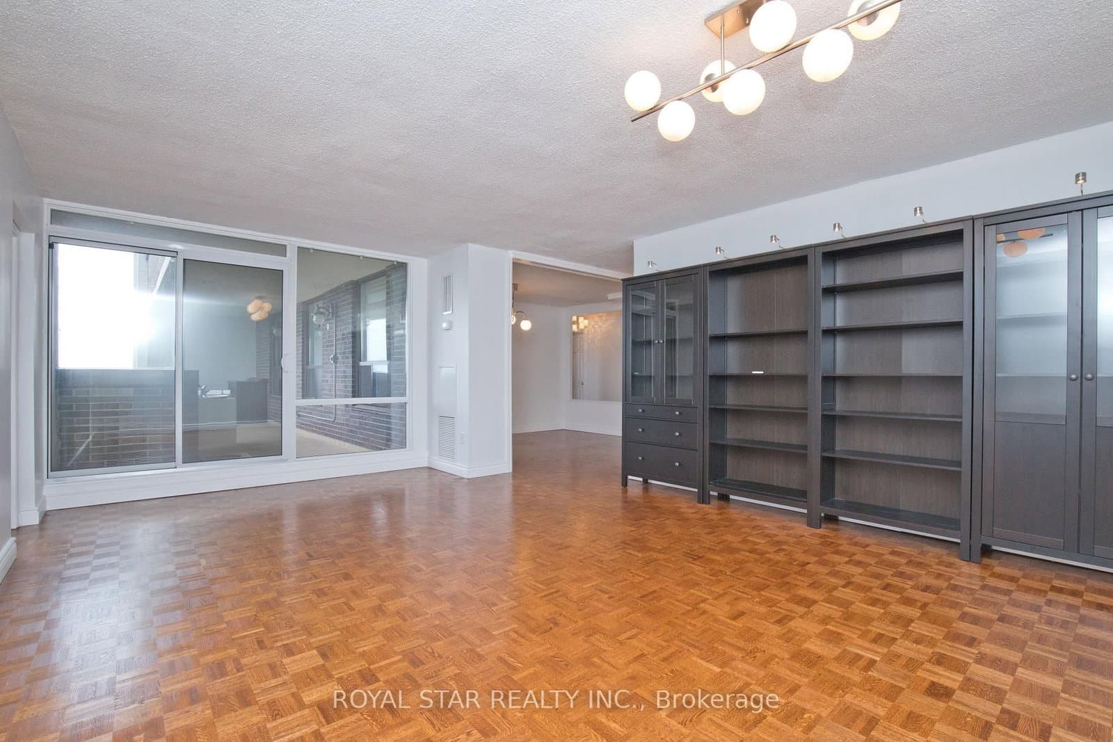 1535 Lakeshore Road E, Unit 1607 thumbnail 16