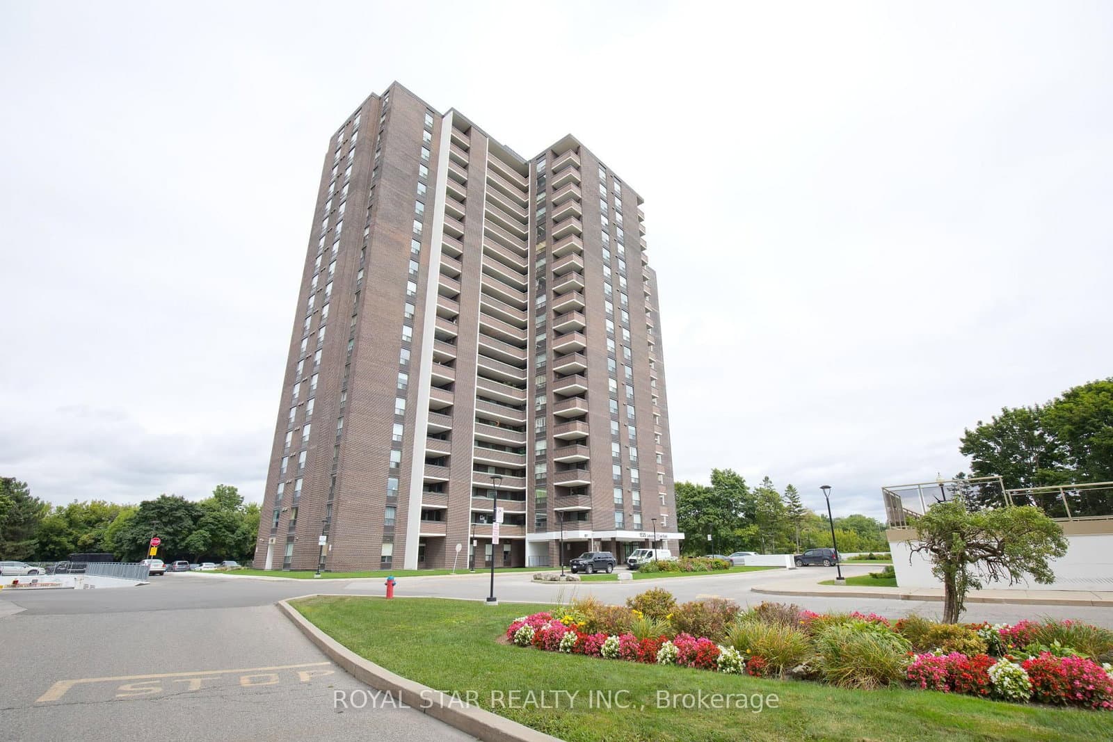 1535 Lakeshore Road E, Unit 1607 thumbnail 2