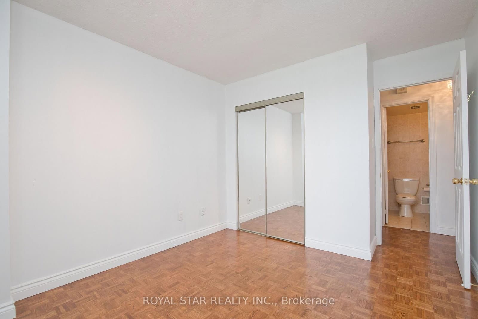 1535 Lakeshore Road E, Unit 1607 thumbnail 26