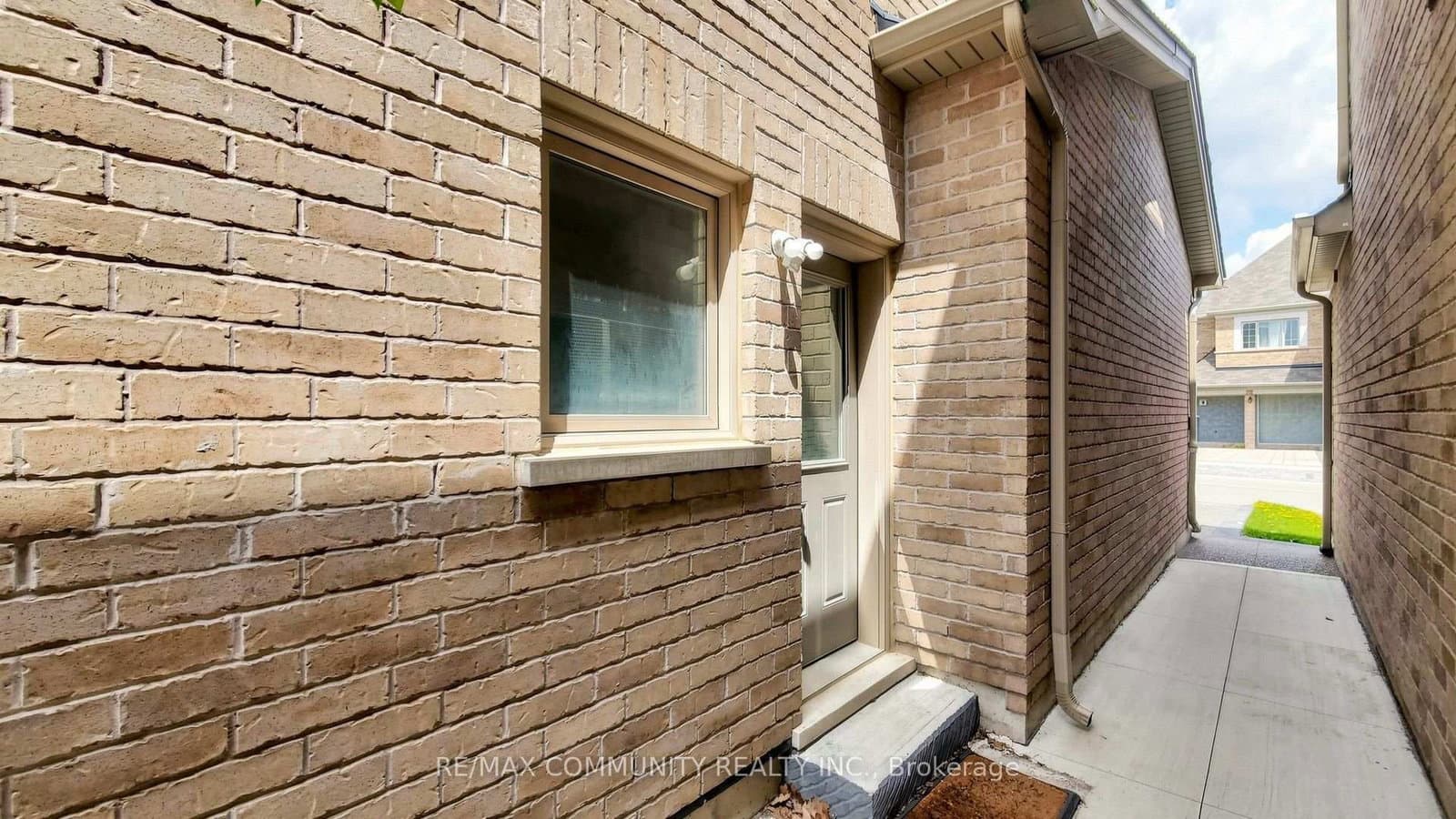 5 Mugford Crescent N, Unit Basement thumbnail 27
