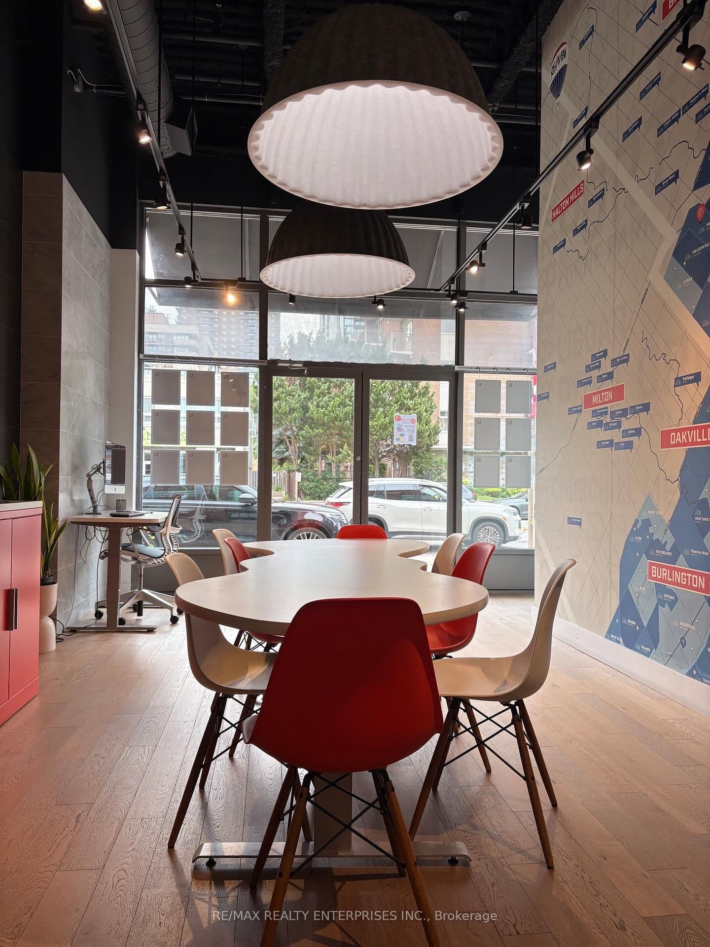 125 Lakeshore Road E, Unit C-01 thumbnail 6