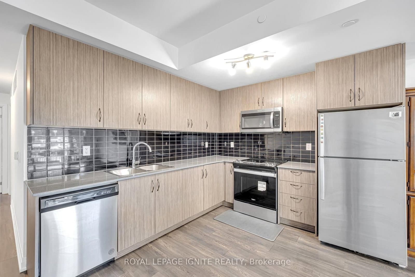 65 Attmar Drive, Unit 152 thumbnail 9