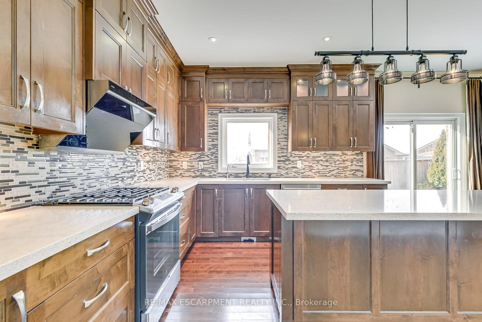 2492 Chaplin Road thumbnail 11