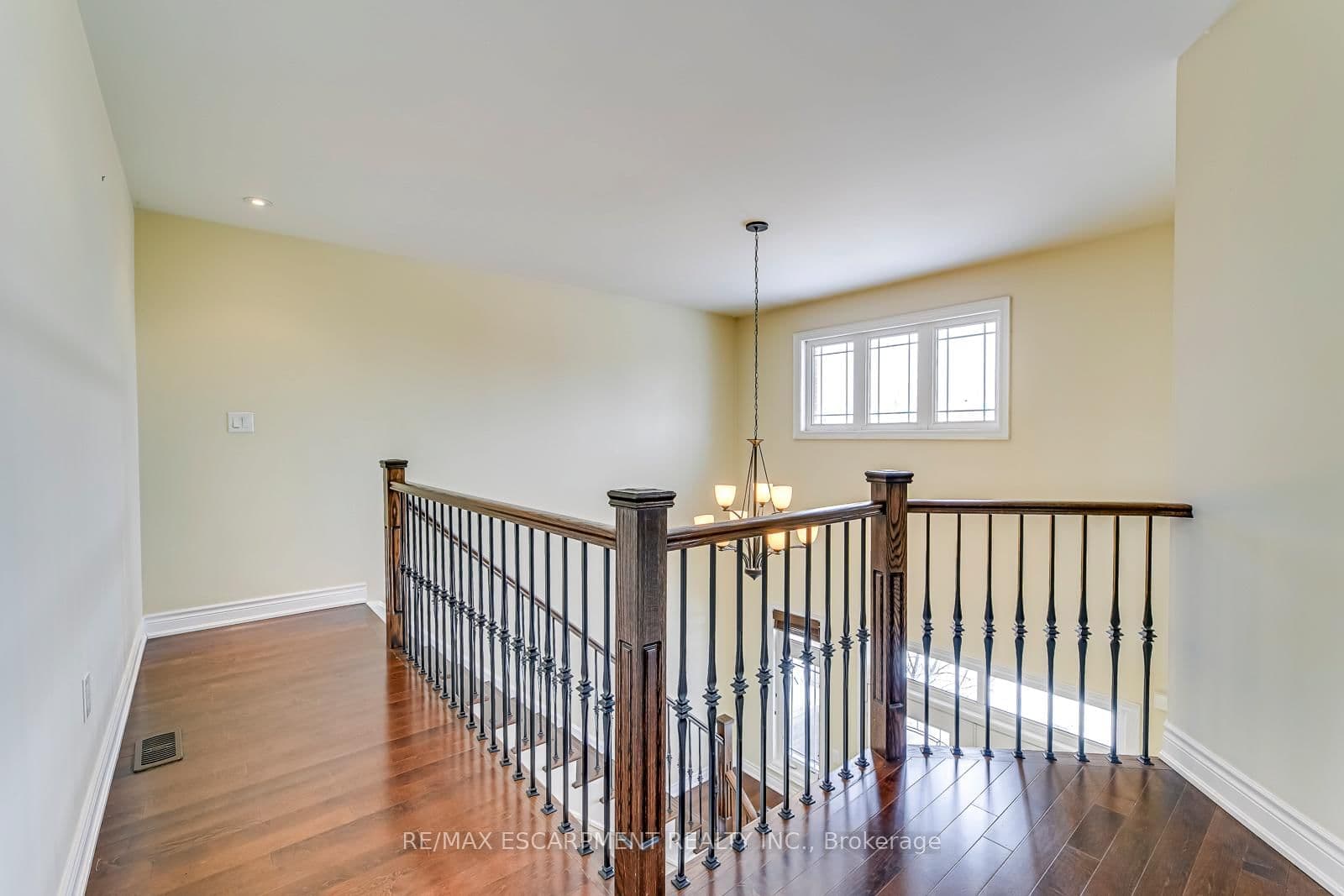 2492 Chaplin Road thumbnail 15