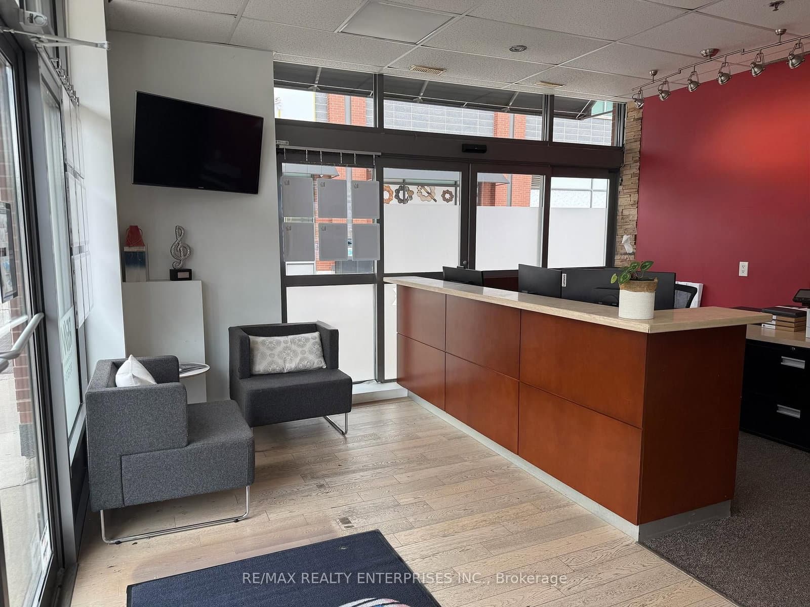 125 Lakeshore Road E, Unit C thumbnail 3