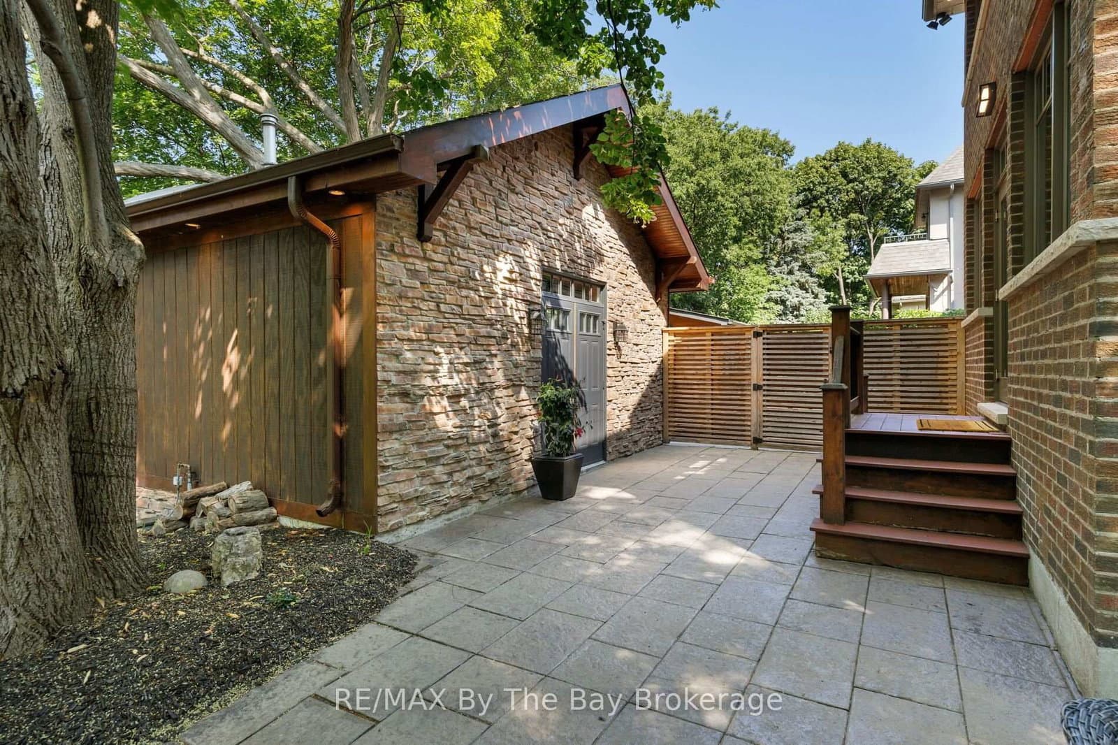 44 Rambert Crescent thumbnail 23
