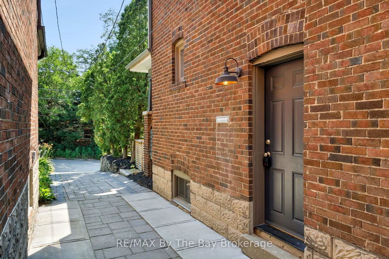 44 Rambert Crescent thumbnail 43