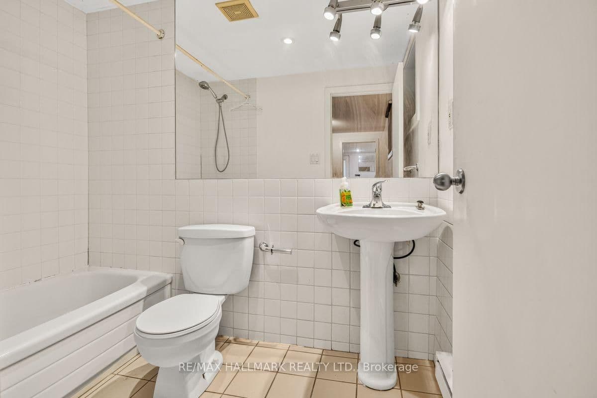 483 Parkside Drive, Unit Lower thumbnail 11