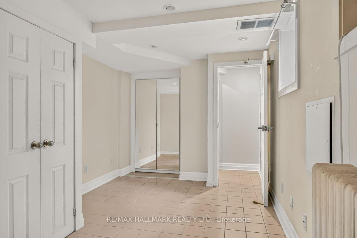 483 Parkside Drive, Unit Lower thumbnail 13