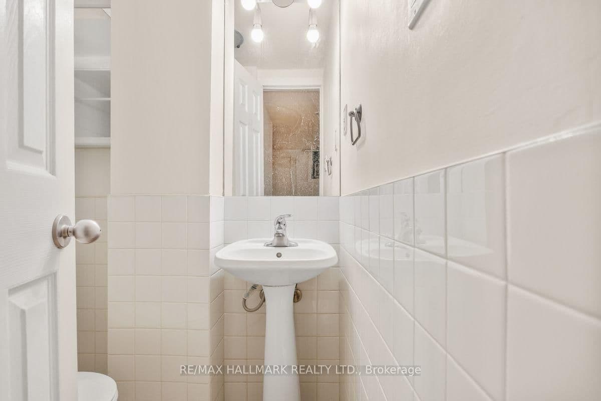 483 Parkside Drive, Unit Lower thumbnail 16