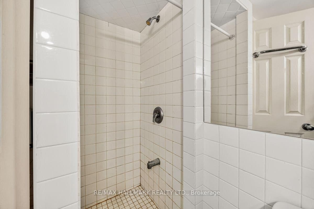 483 Parkside Drive, Unit Lower thumbnail 17
