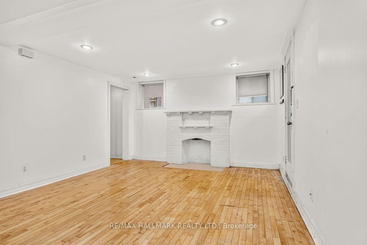 483 Parkside Drive, Unit Lower thumbnail 2