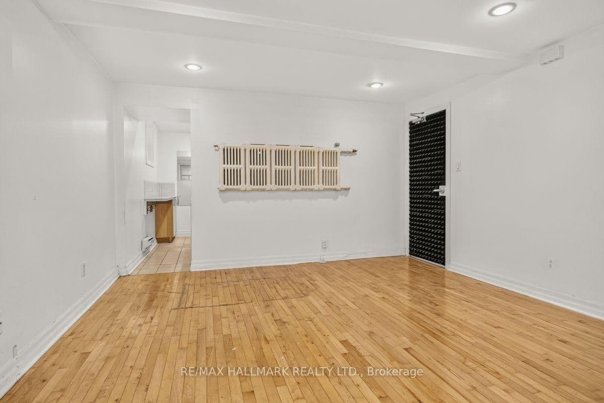 483 Parkside Drive, Unit Lower thumbnail 4