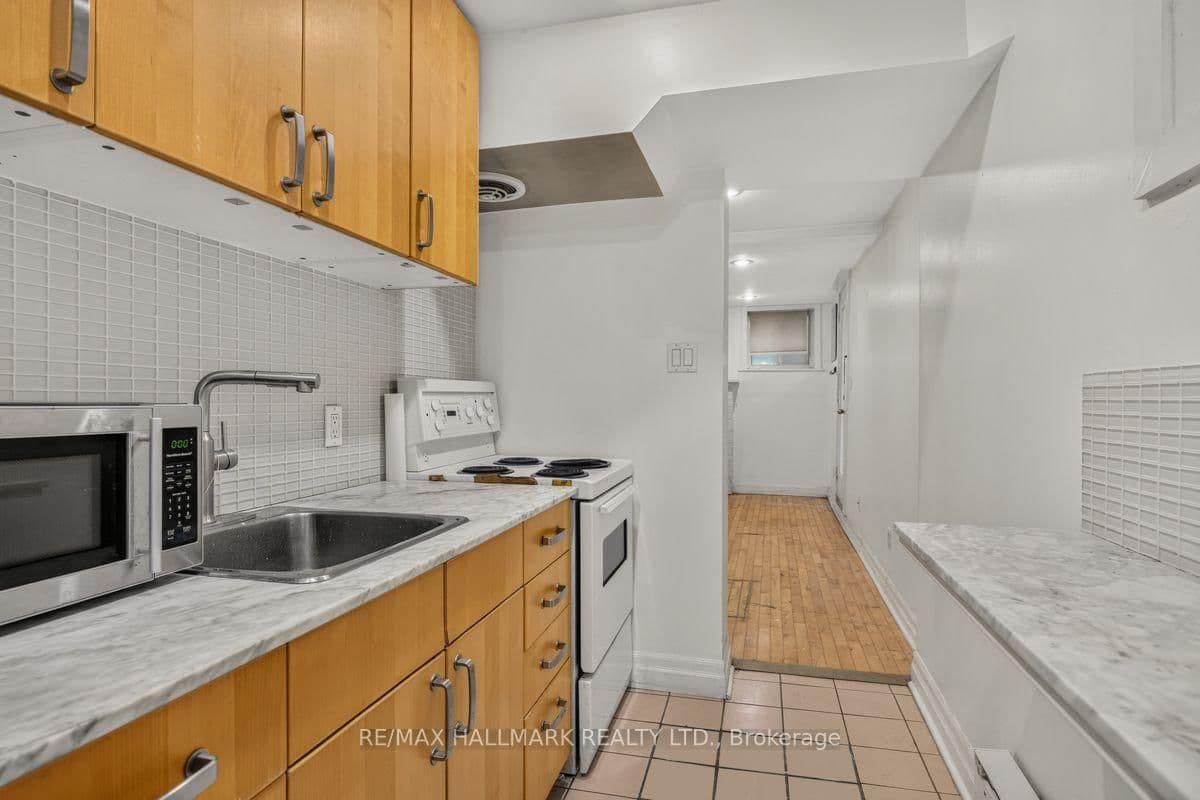 483 Parkside Drive, Unit Lower thumbnail 8