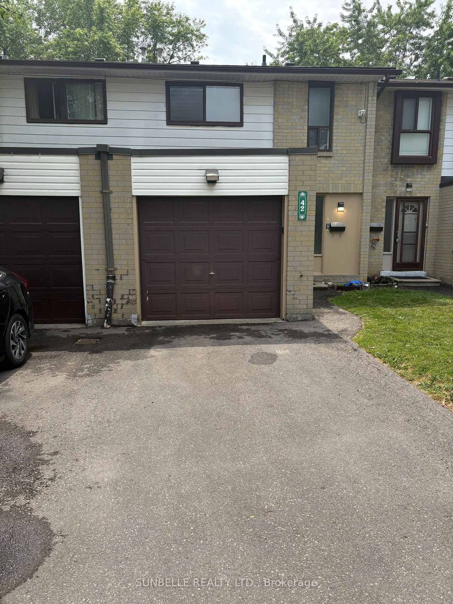 42 Fleetwood Crescent - Image 1
