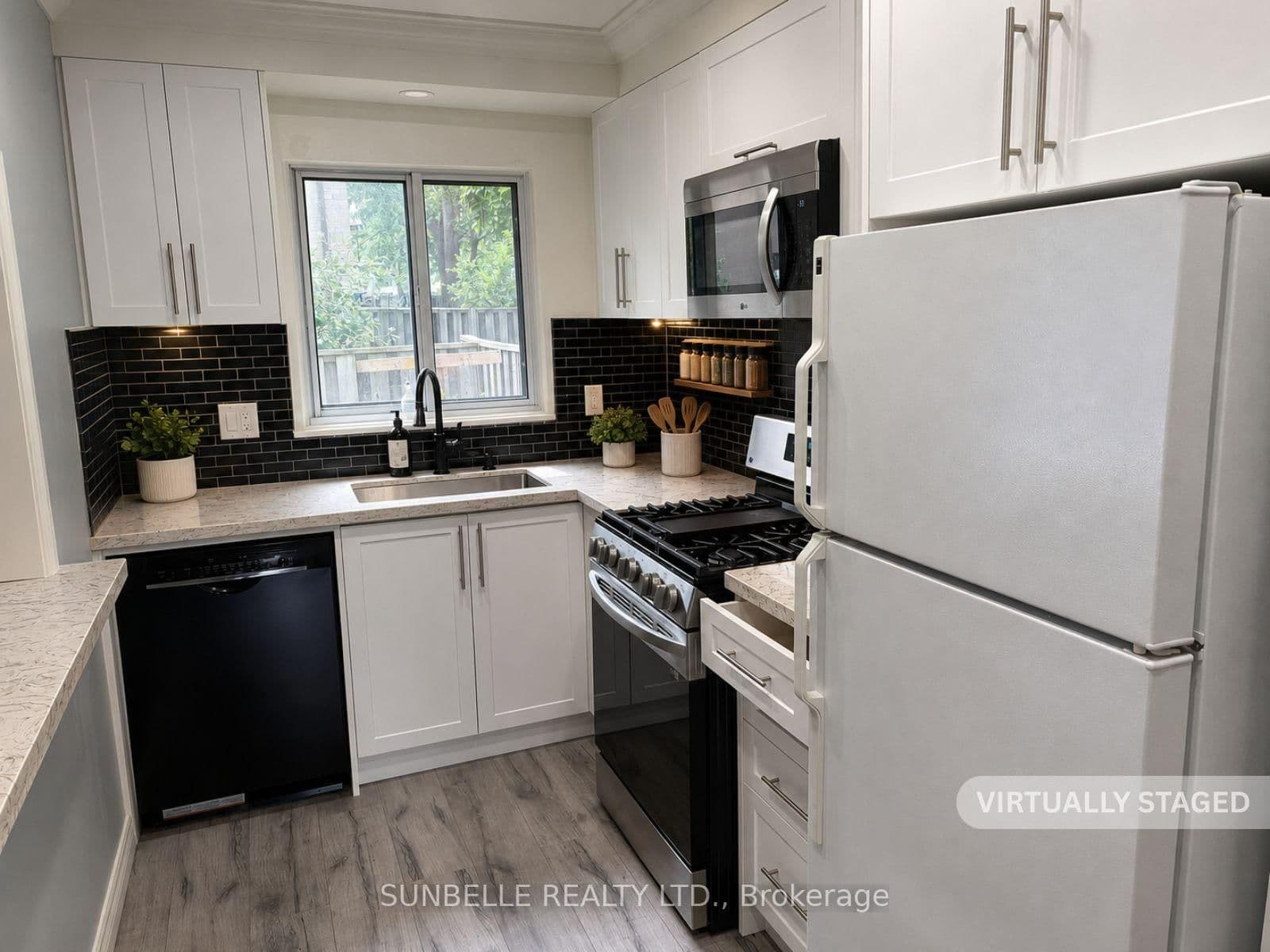 42 Fleetwood Crescent thumbnail 9