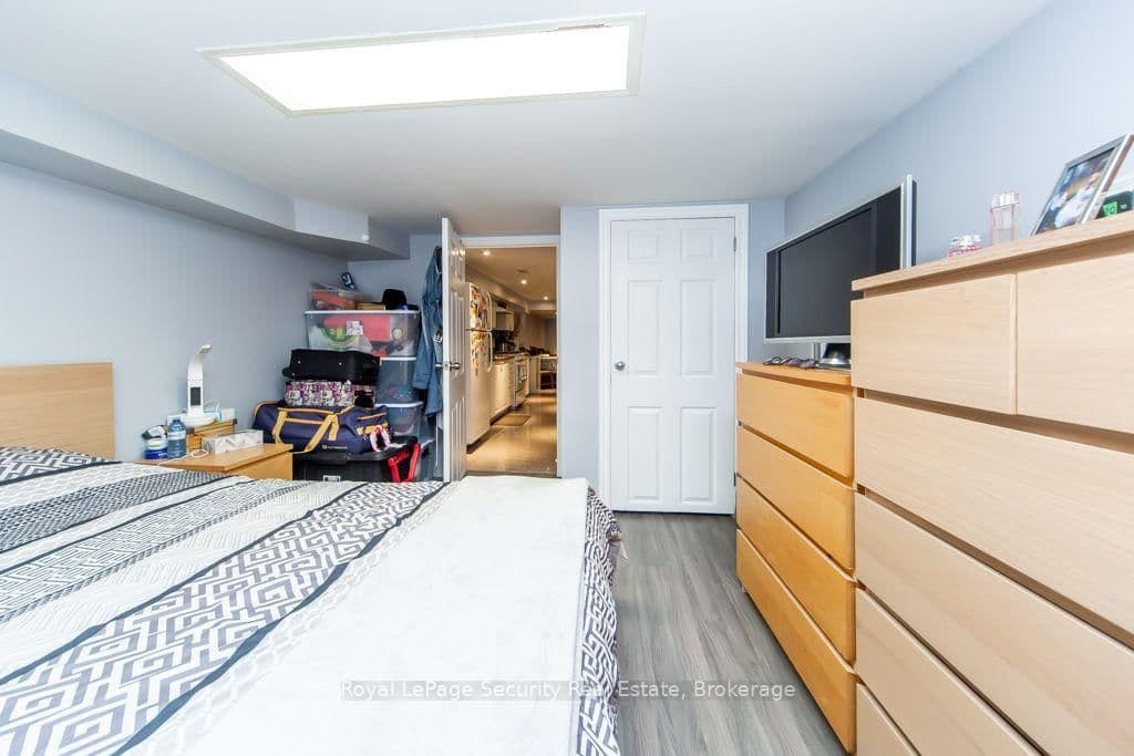 77 Brandon Avenue thumbnail 33