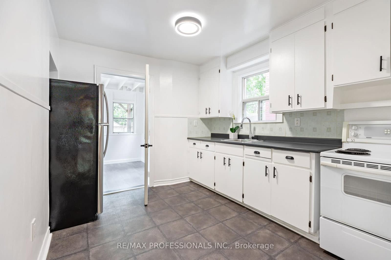 502 Jane Street thumbnail 7