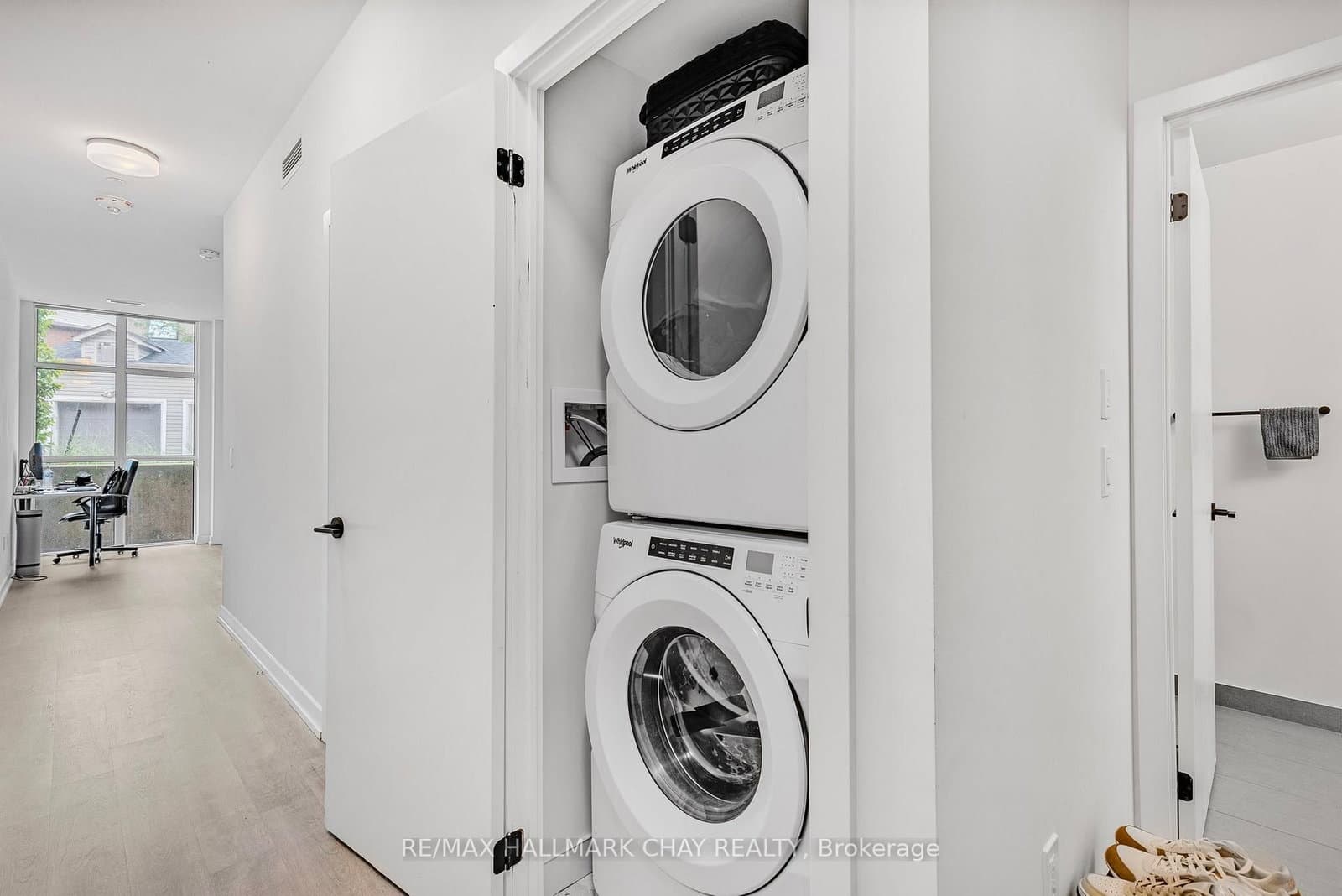2300 St. Clair Avenue W, Unit 110 thumbnail 12