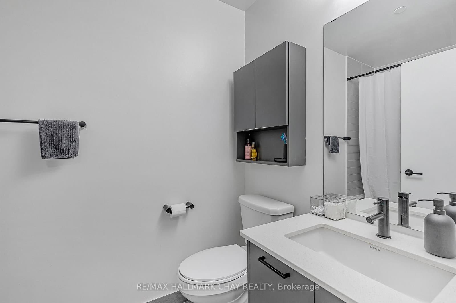 2300 St. Clair Avenue W, Unit 110 thumbnail 13