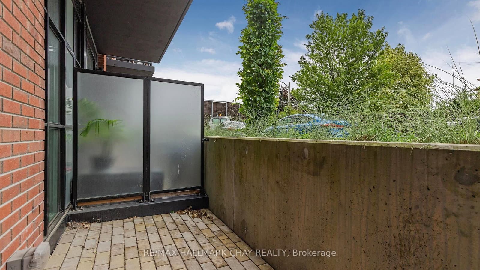 2300 St. Clair Avenue W, Unit 110 thumbnail 14