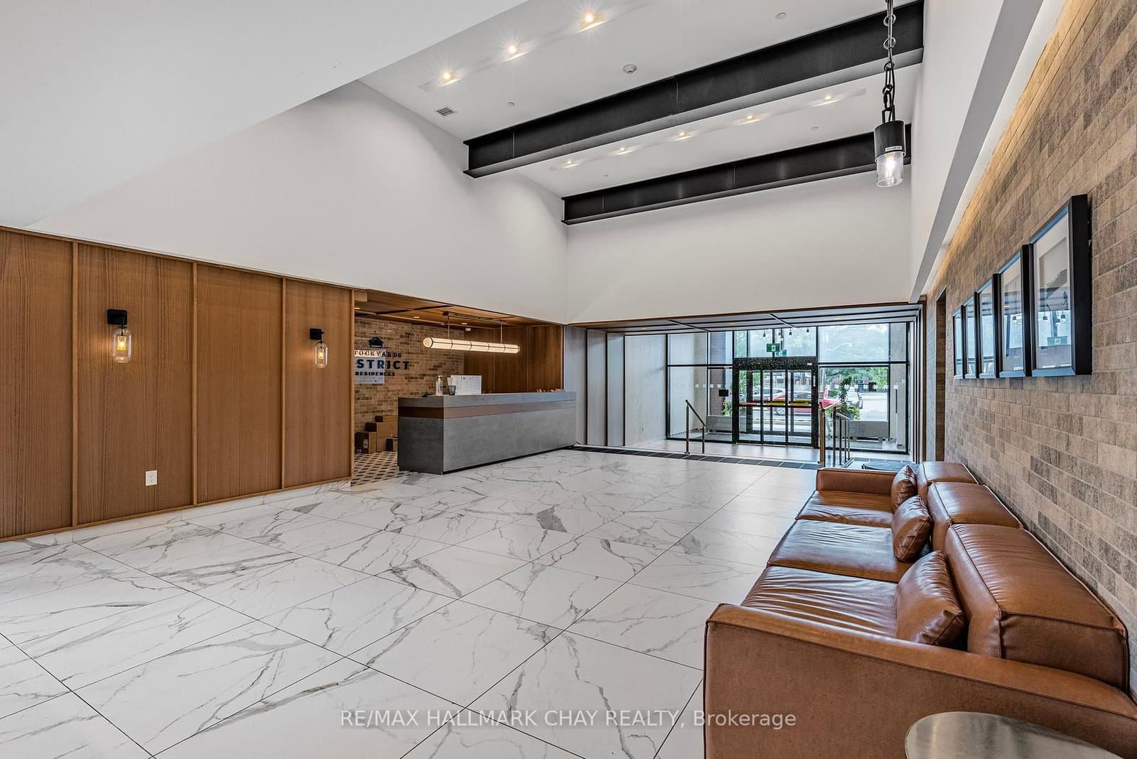 2300 St. Clair Avenue W, Unit 110 thumbnail 4