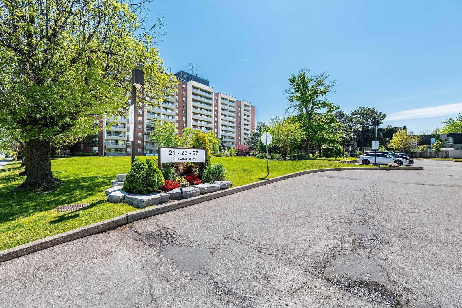 25 Four Winds Drive, Unit 405 - Image 1