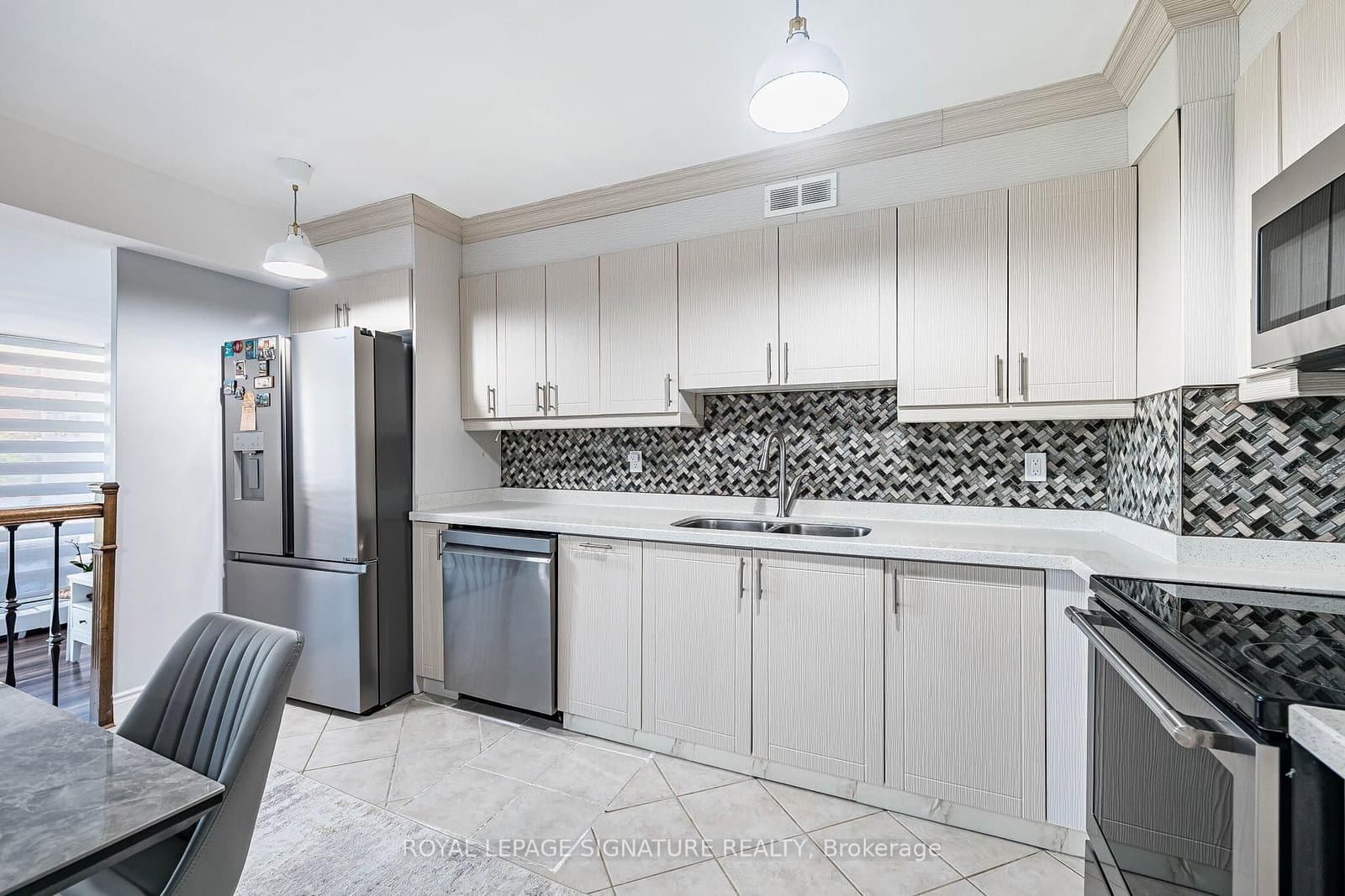 25 Four Winds Drive, Unit 405 thumbnail 10