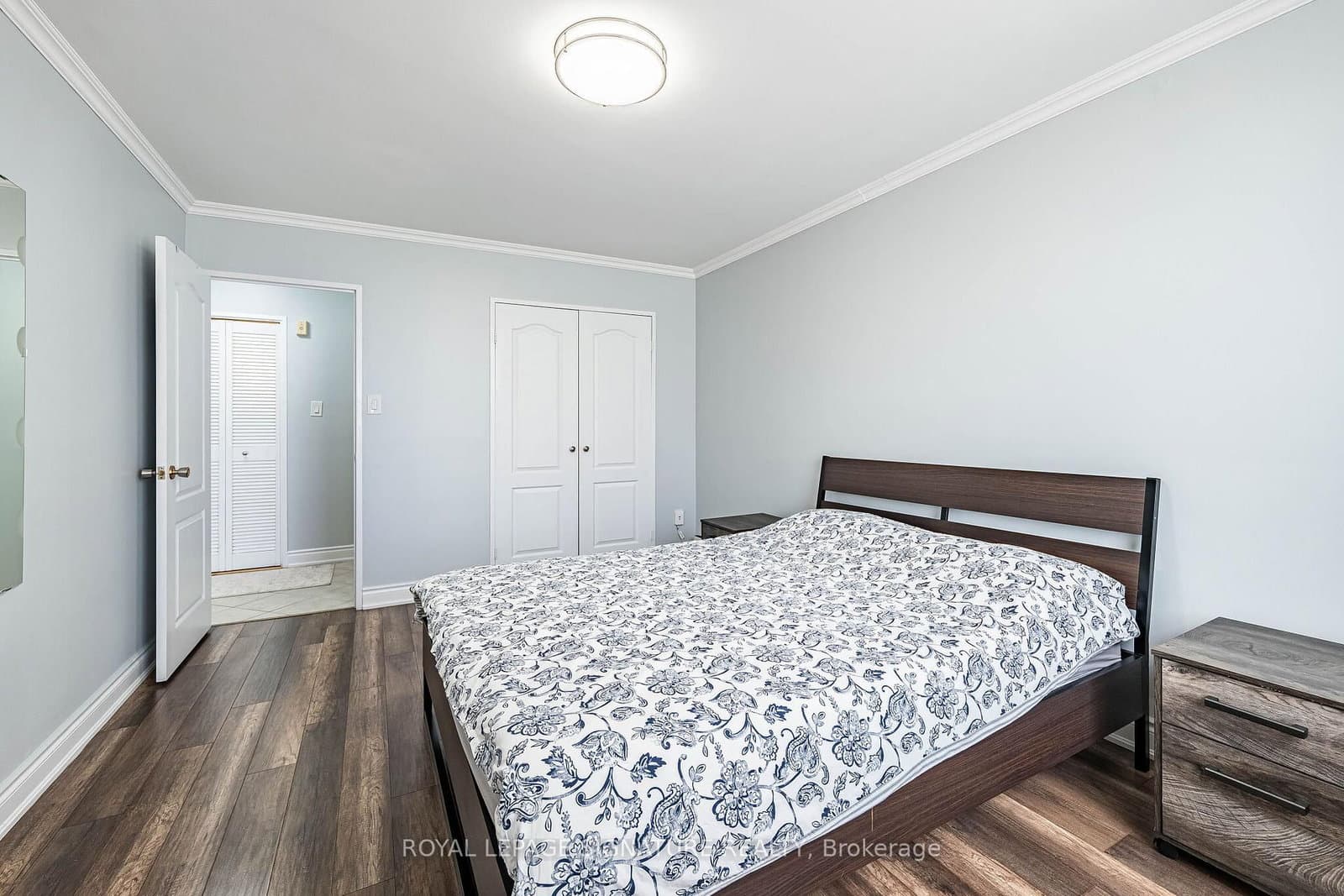 25 Four Winds Drive, Unit 405 thumbnail 16